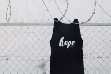 אחד מכל שבעה ישראלים מתמודד עם התמכרות. הטיפול בהם חייב להשתנות